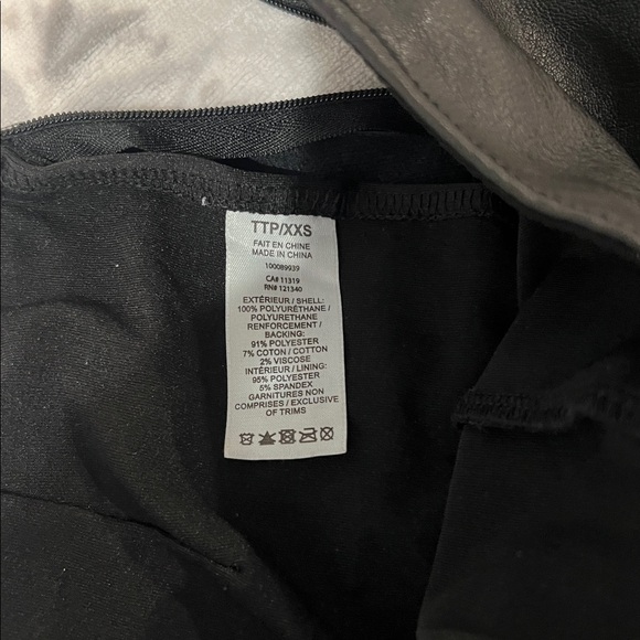 Garage Black Pleated Mini Skirt/skort faux leather - Picture 6 of 8